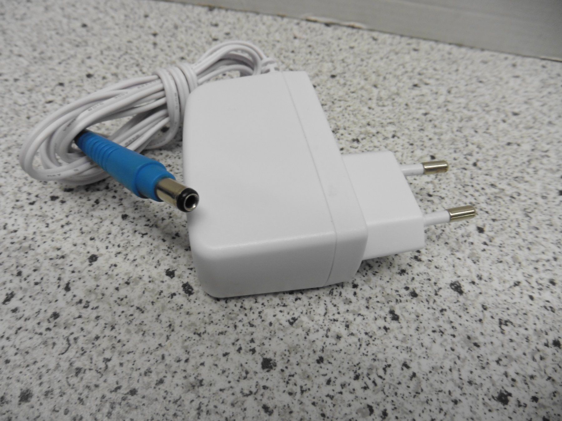 Ladegeräte: Stecker Ladegerät 230V – Neu (gemäss Beschreibung) aus Mönchaltorf von boesi51 1