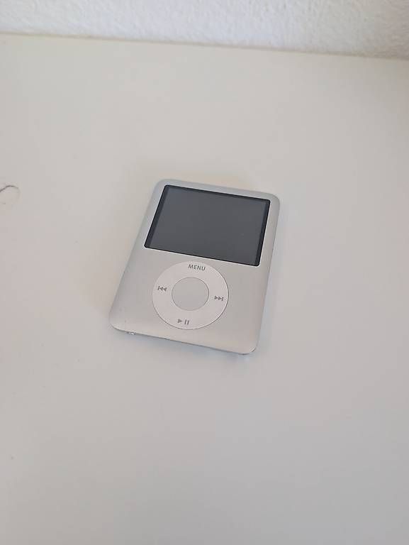 Lettore multimediale portatile: Ipod funktioniert – Usato da Zürich venduto da zh_zuerri_
