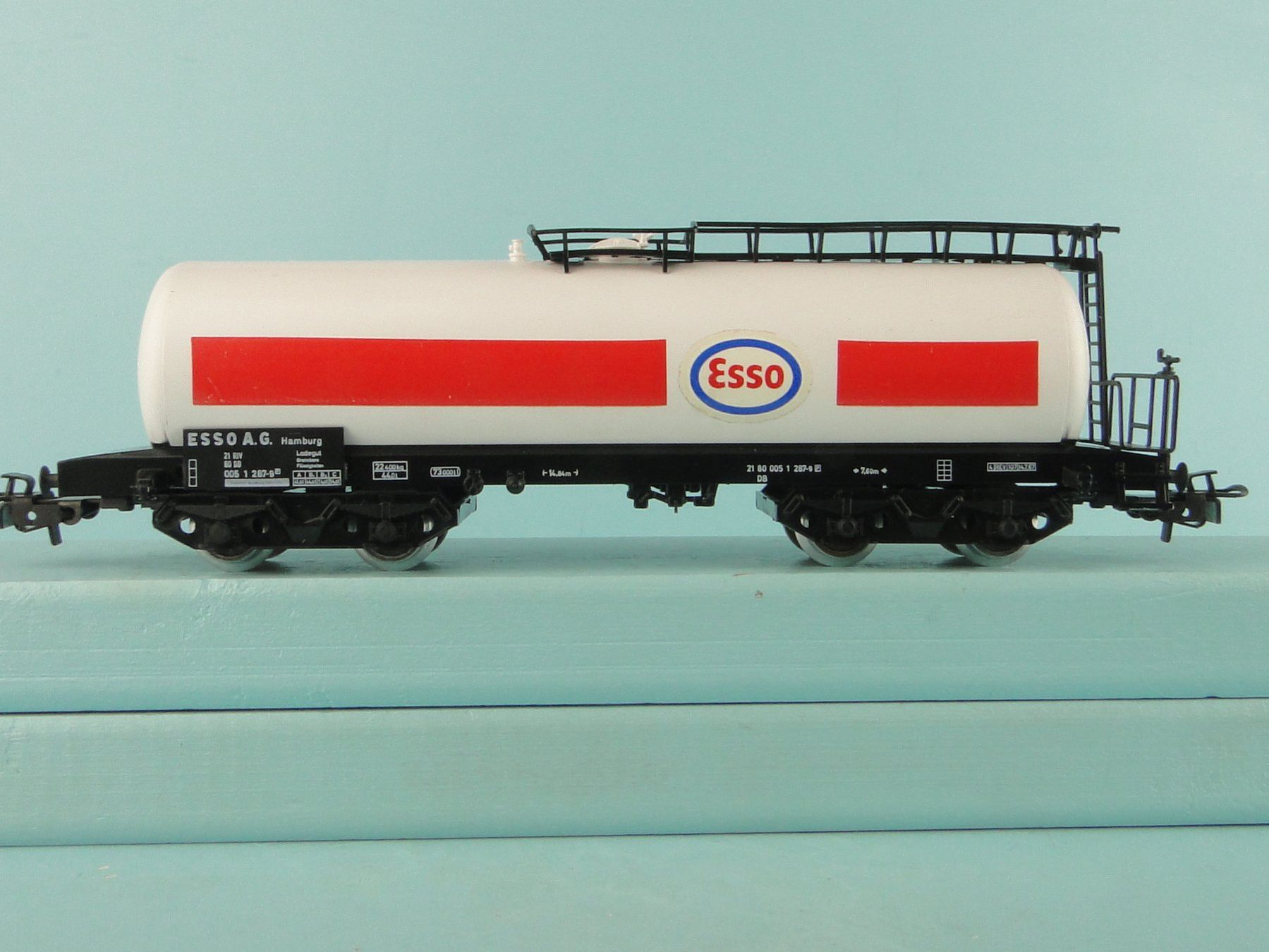 Märklin Modelleisenbahnen: MÄRKLIN H0 4650 Esso DB – Neu (gemäss Beschreibung) aus Bülach von cann11 1