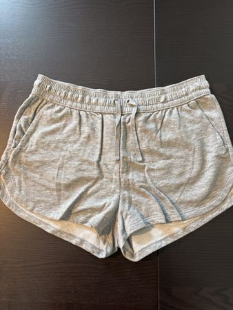 Graue Shorts H&M, Grösse M/L, wenig gebraucht