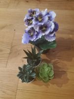 4 Kunstblumen im Topf