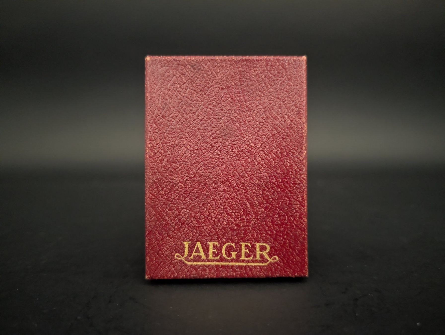 Uhrenboxen: VINTAGE JAEGER Uhren Box Burgunderrot – Gebraucht aus Schaffhausen von Restwert_SH