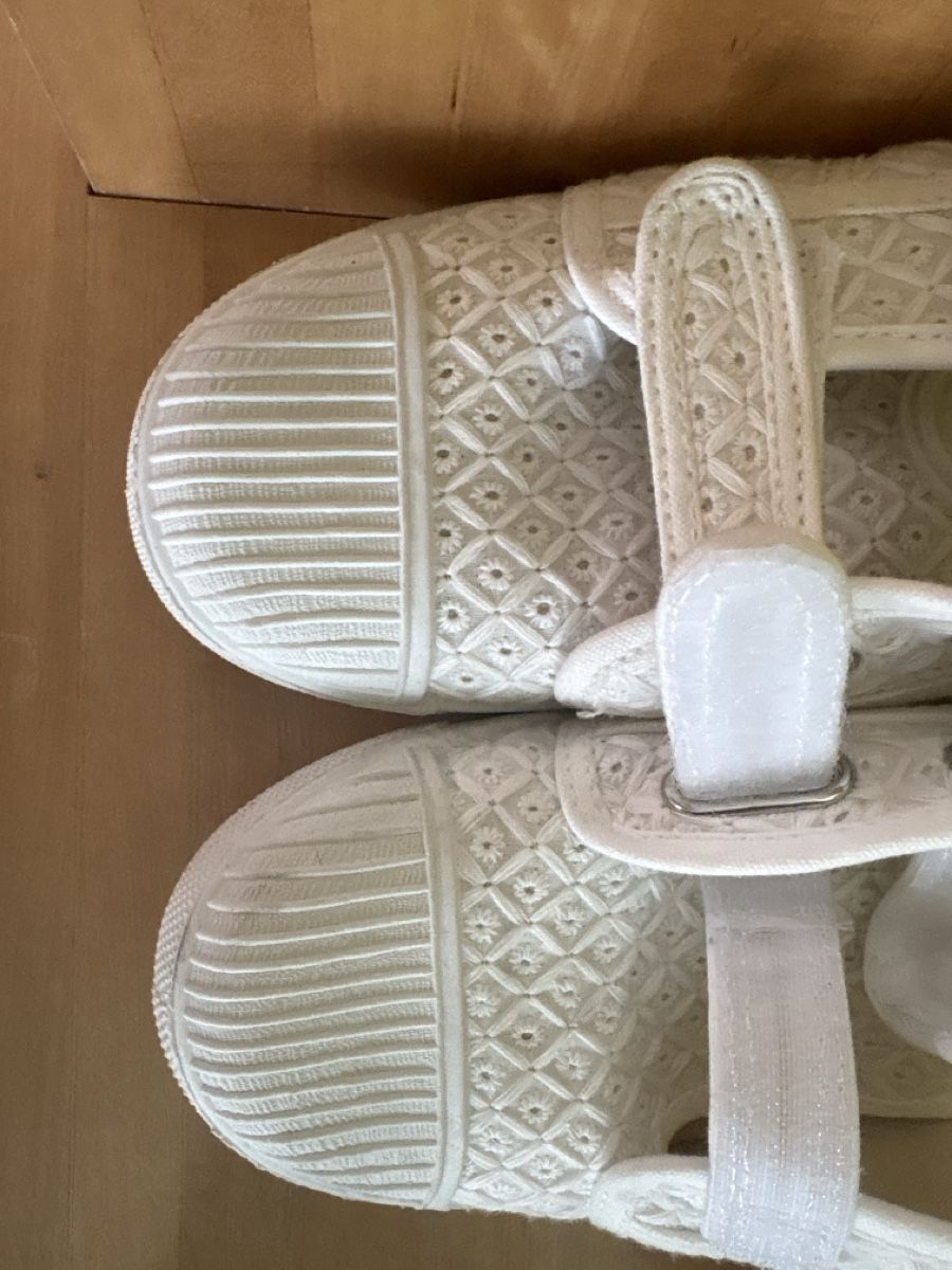 Scarpe per ragazze: Baskets blanches brodées Les Tropeziennes T.34 – Usato da Düdingen venduto da Yellow 2