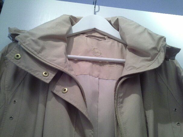 Vestes: Damen Jacke für den Übergang zum Frühling/Herbst neuwertig – Neuf (Voir description) à Wetzikon ZH par Jisidor 1