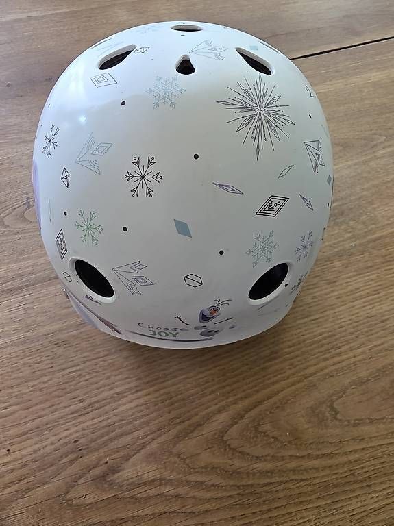 Caschi: Casco bambina Bici – Usato da Davesco-Soragno venduto da gia_l9fy 4