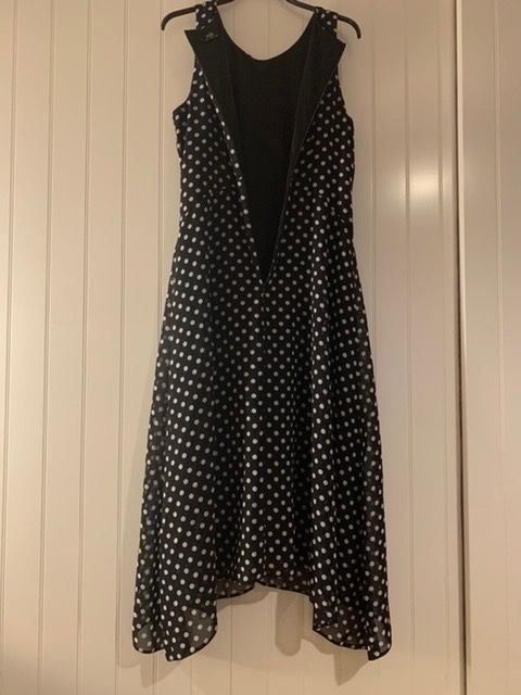 Kleider: Robe t.38/40 marine à pois – Gebraucht aus Sion von DayJenn