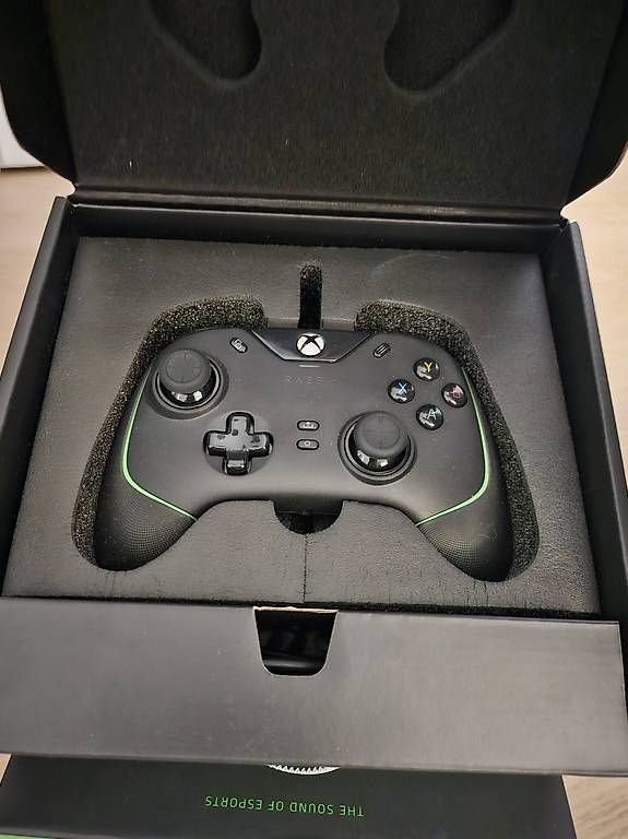 Controller: Razer Wolverine V2 Controller Gaming – Gebraucht aus Wollerau von luana.grossi 2