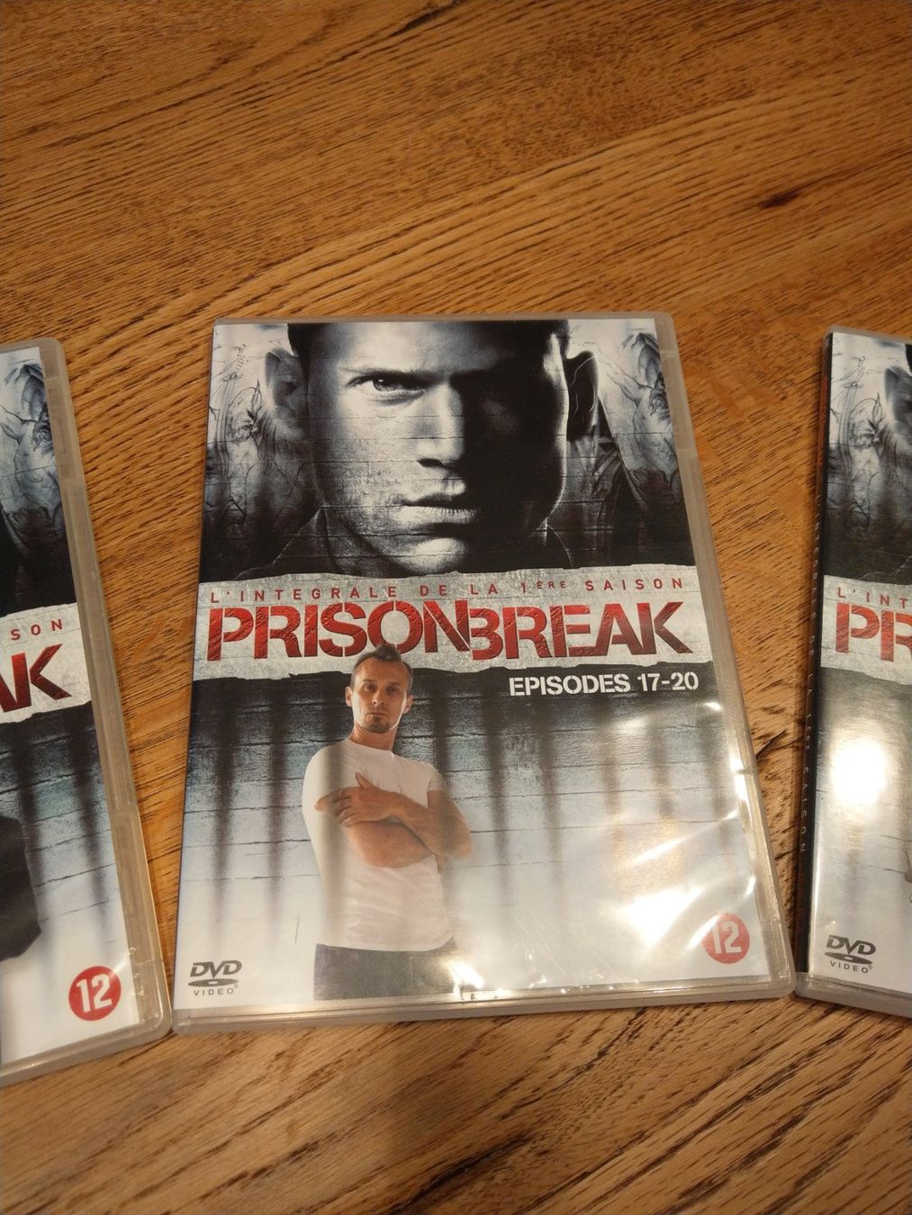 Tutti i DVDs: Prison Break saison 1 – Usato da Neyruz FR venduto da Akaraion-KFT 5