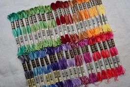 44 DMC Mouliné Spécial Multicolor Art 117 - LOSB4