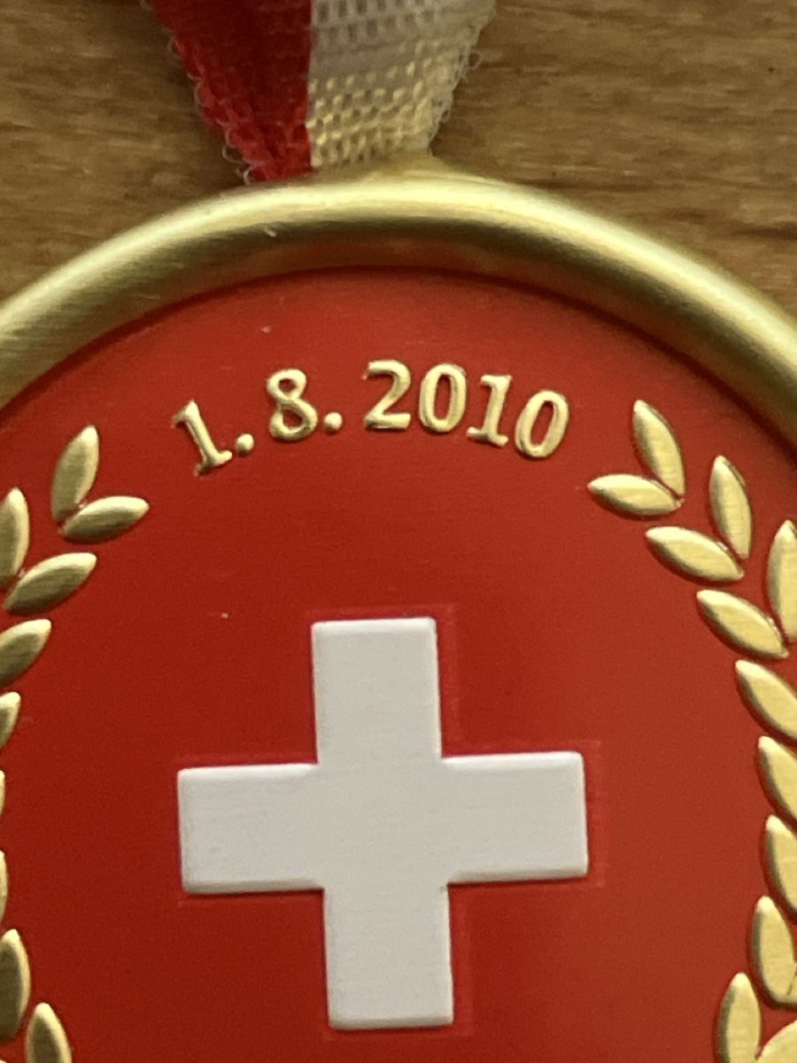 Swiss Placchette & Badge: Swiss Pro Patria Anstecker 1.8.2010 – Usato da Erlenbach im Simmental! venduto da Simmentaler-Perlen 2