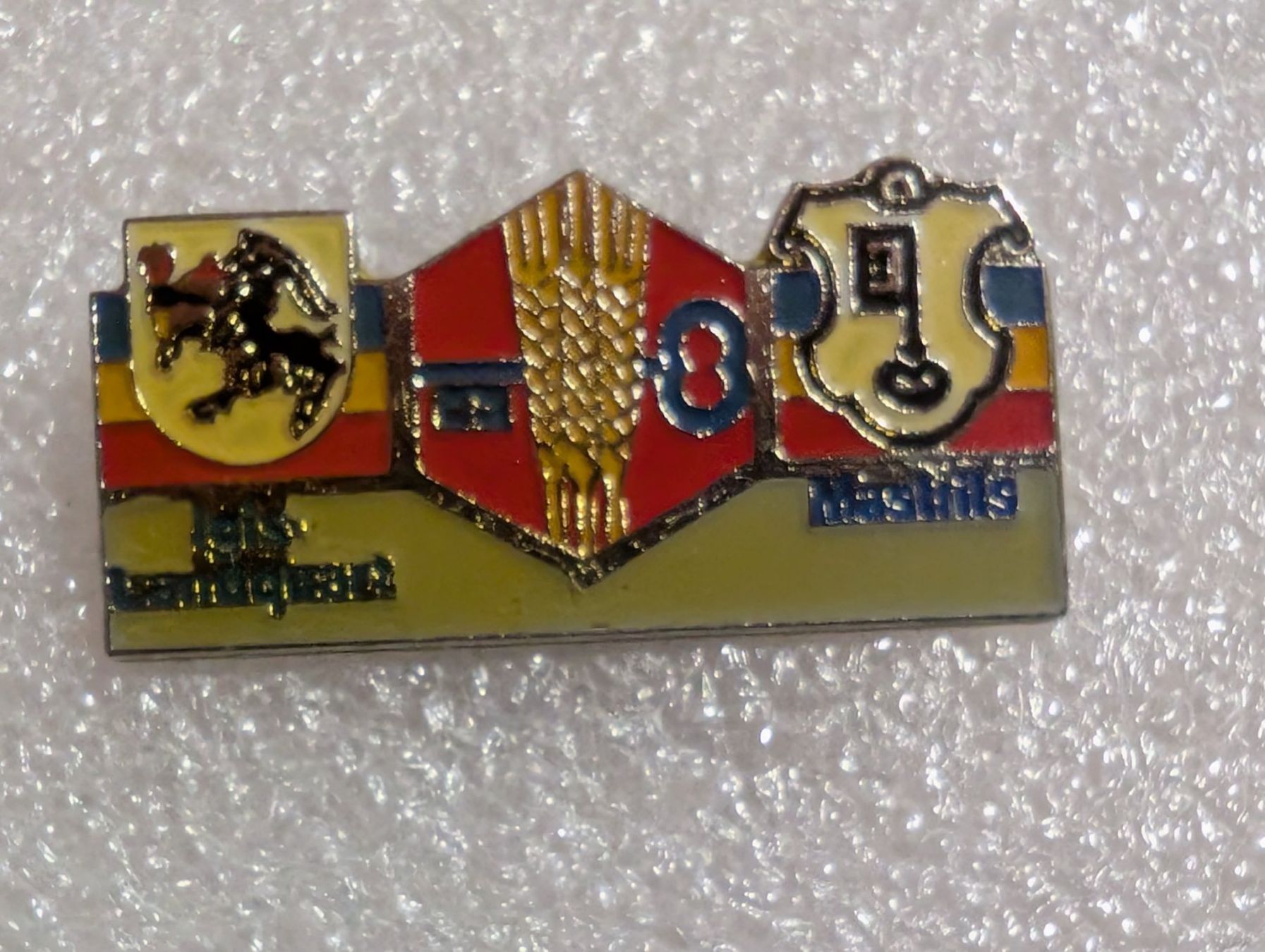 Placchette & Badge: Ansteckpin 275: – Usato da Oppligen venduto da Pin-Fall-Shop