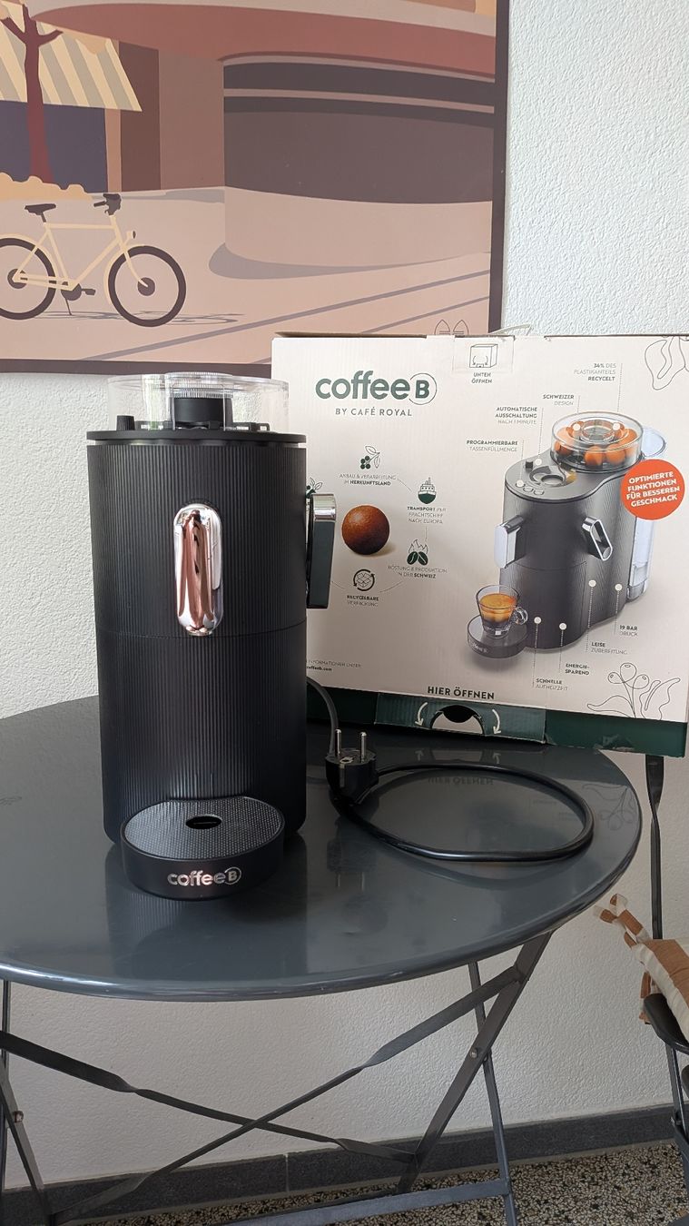 Coffee B Macchine per caffè & Macchine per espresso: CoffeeB Globe-Schwarz, Kaffemaschine NEU! – Nuovo e nell'imballaggio originale da Ostermundigen venduto da Jeff-Rey