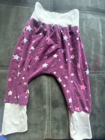 Baby Hose Lila Sterne Grösse ca 86/92 guter Zustand