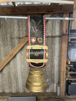 Glocke Berger Bärau mit besticktem Lederriemen 1990
