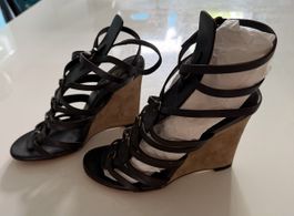 Yves Saint Laurent Sandalen Keilabsatz Grösse 35 Leder braun