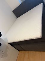 Große Bett , 1 Jahre alt verkaufe wegen zu wenig platz.