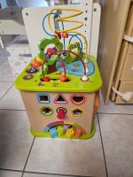 Hape – Cubo attività in legno "Country Critters"