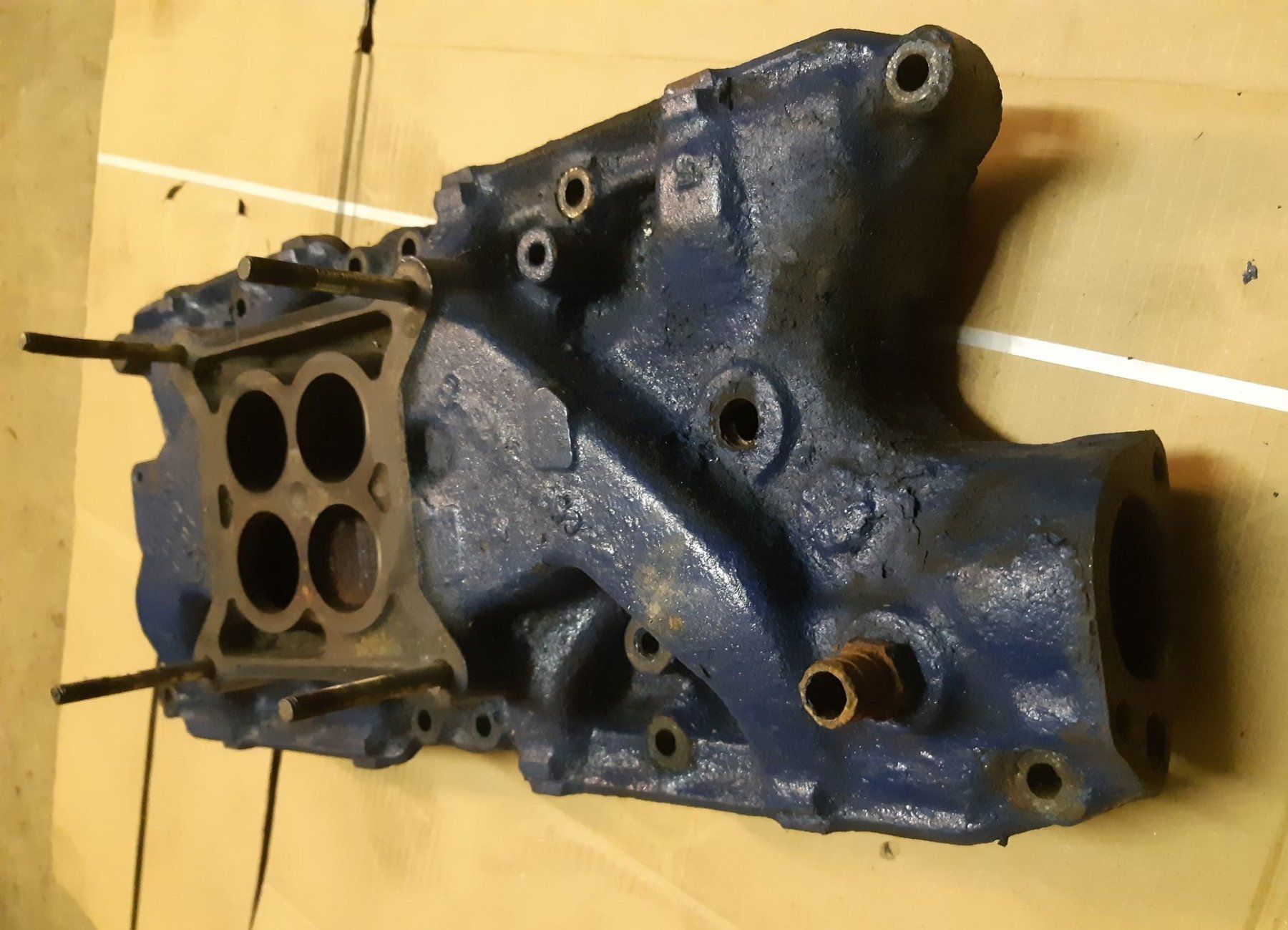 Ford Tutti pezzi di ricambio auto: Ansaugspinne Vierfach  Ford – Usato da Niedergösgen venduto da usc_2h5n 1