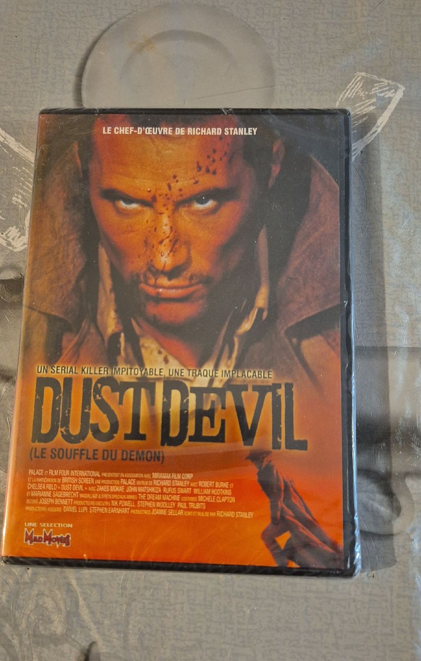 Tutti i DVDs: DVD Dust Devil - Le Souffle du Démon - Edition Collector – Nuovo e nell'imballaggio originale da Genève venduto da Bayoushi