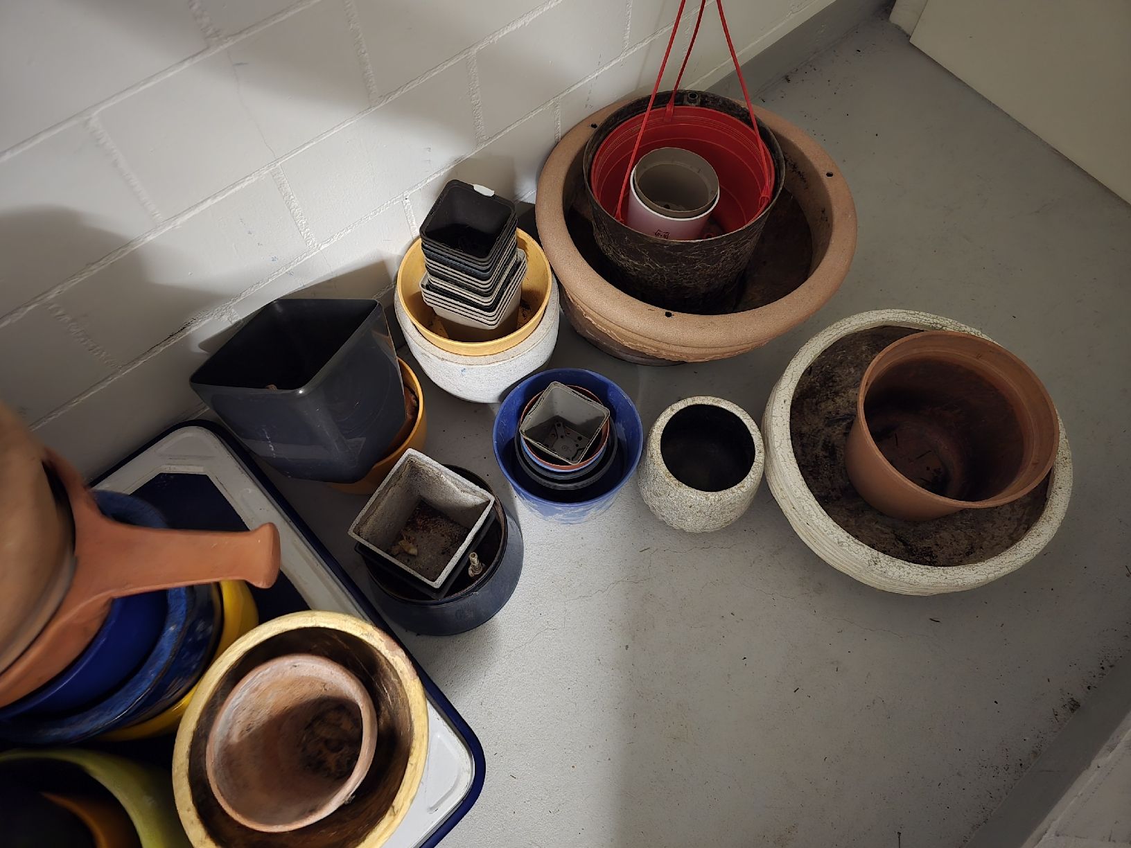 Pots de fleurs: Restposten Blumentöpfe / Tontöpfe – D'occasion à Rickenbach b. Wil par Kth_v8 3