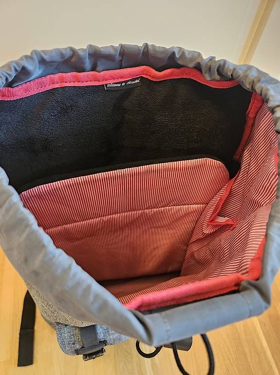 Herschel Zaini: Herschel Rucksack grau mit Punkte – Nuovo (secondo la descrizione) da Zürich venduto da leonard014 1