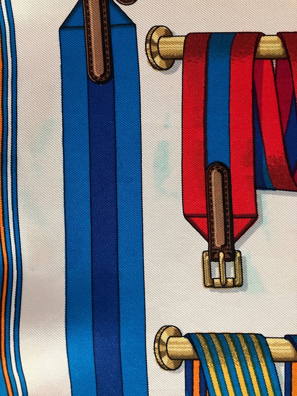 Hermès Foulard & Sciarpe: Hermes scarf 42x42 cm – Difettoso da Windisch venduto da Lyudmila01 6