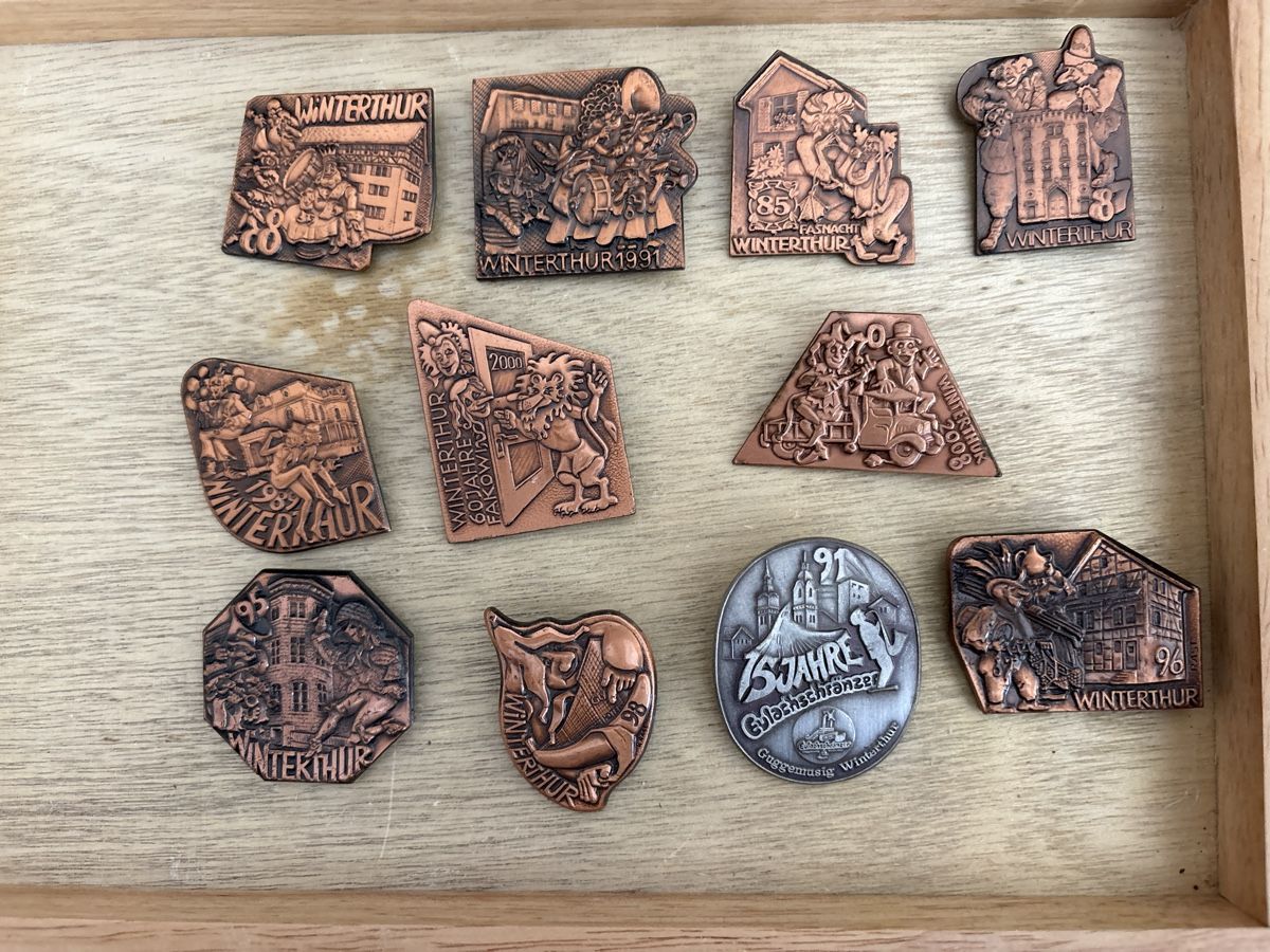 Placchette & Badge: Winterthurer Plaketten  – Usato da Schaffhausen venduto da Reporter