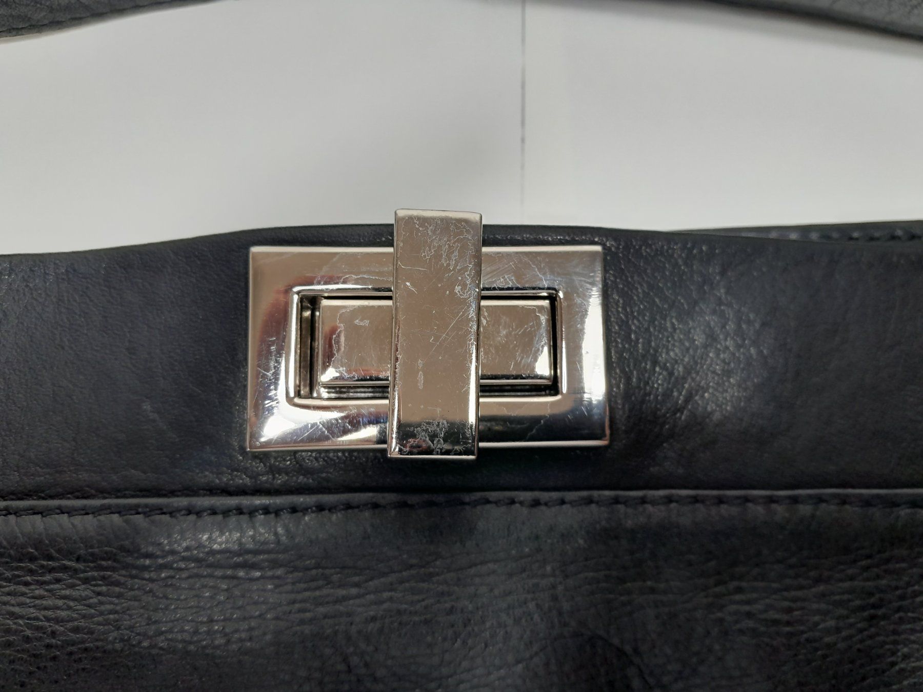 Borse da donna: Kalbsleder Damen Handtasche – Usato da Männedorf venduto da Bel-view 1