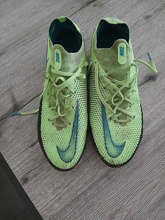 Herrenschuhe: Fussballschuhe zu verkaufen – Gebraucht aus Düdingen von sahli89 1