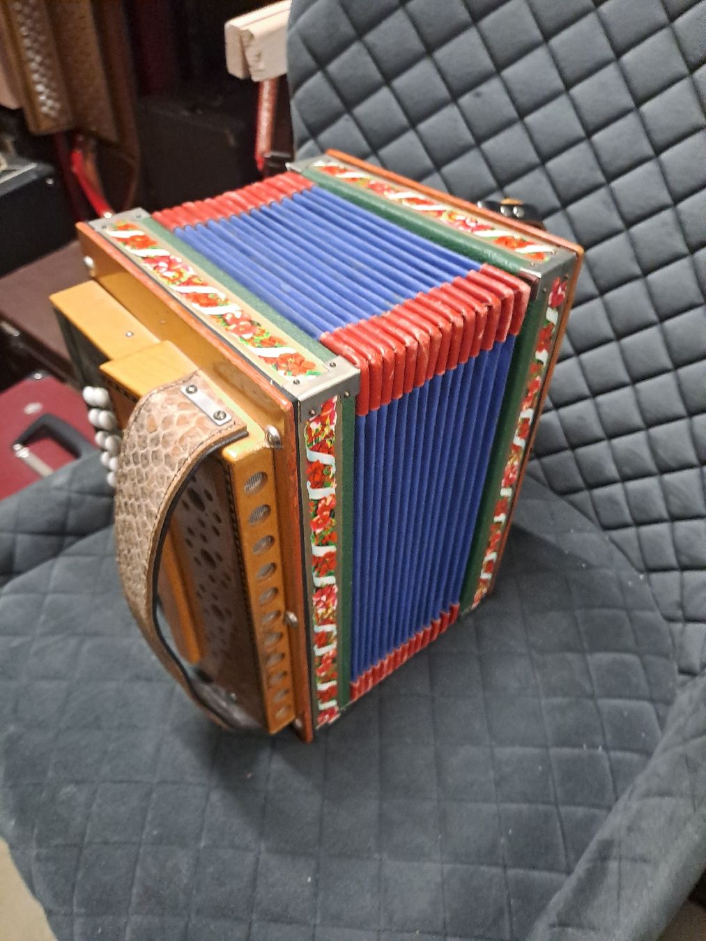 Instruments de musique: schwyzerorgeli ton B – D'occasion à Villeneuve par BibiVintage 9