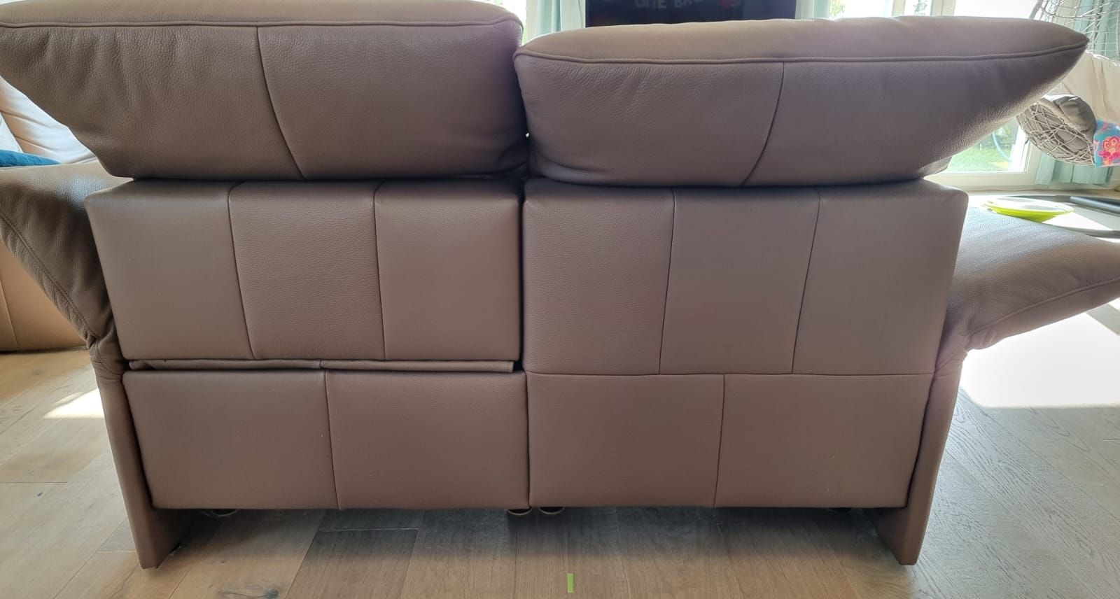 Sofas: Zwei Gemütliche 2- Sitzer Sofas, super Leder, Farbe: Taupe – Gebraucht aus Islisberg von Nmoving 5
