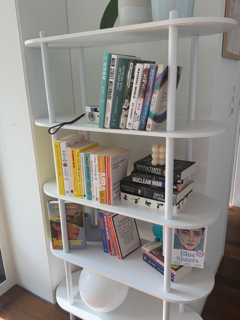 Regale: Bookshelf | Buchregal | Kommode – Gebraucht aus Zürich von Mariavlstr
