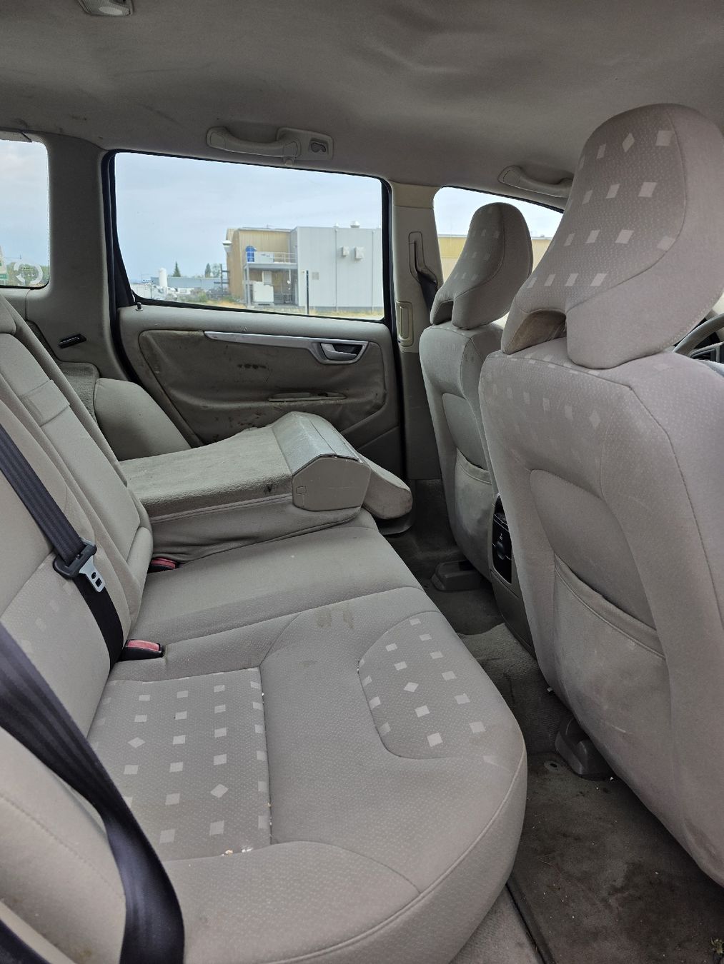 Volvo Autos: Volvo V70 2.4  140PS 2005 – Gebraucht aus Sisseln AG von bue_fn7w 7