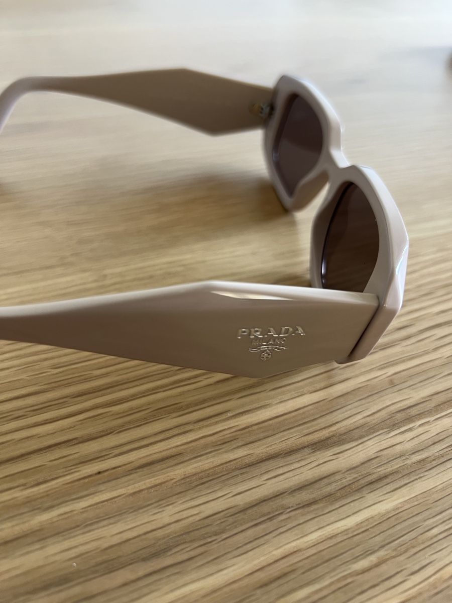 Prada Brillen & Gläser: Prada Sonnenbrille – Neu (gemäss Beschreibung) aus Horgen von Anicaaa 3