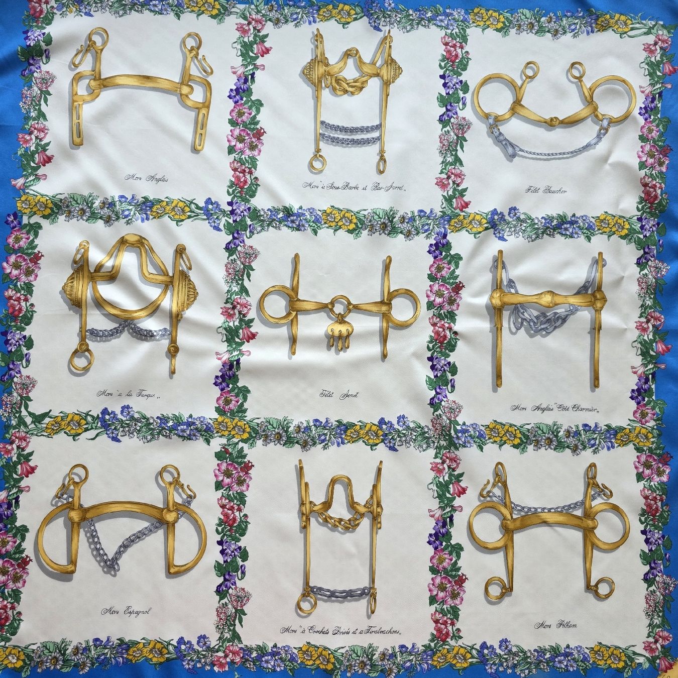 Gucci Foulards & écharpes: Gucci Seidentuch 86 × 86 cm – D'occasion à Zürich par LIMAR 2