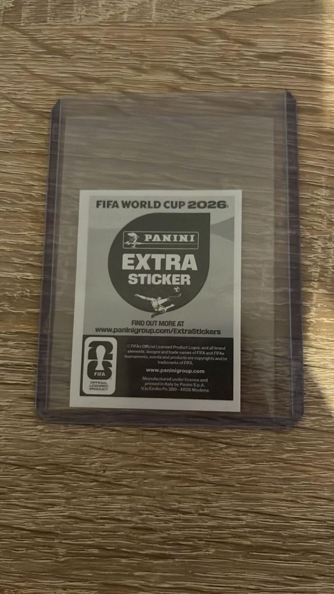 Panini Carte collezionabili: Cristiano Ronaldo extra sticker gold – Nuovo (secondo la descrizione) da St-Prex venduto da dadi_di29 1