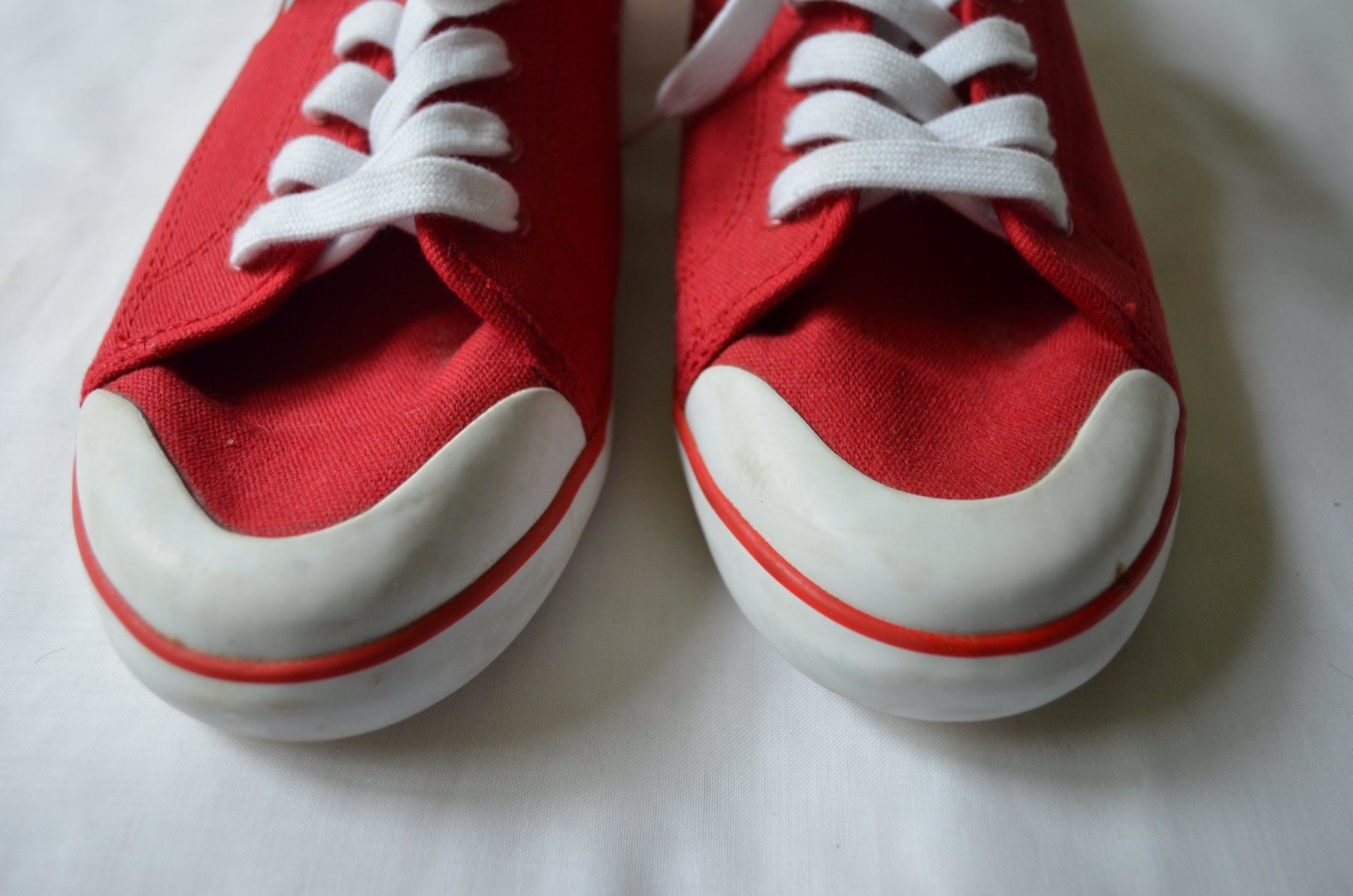 Levi's Scarpe da uomo: Levi's Herren Sneakers, ROT, Grösse 44 – Usato da Zürich venduto da Gustavo_Bianco 3