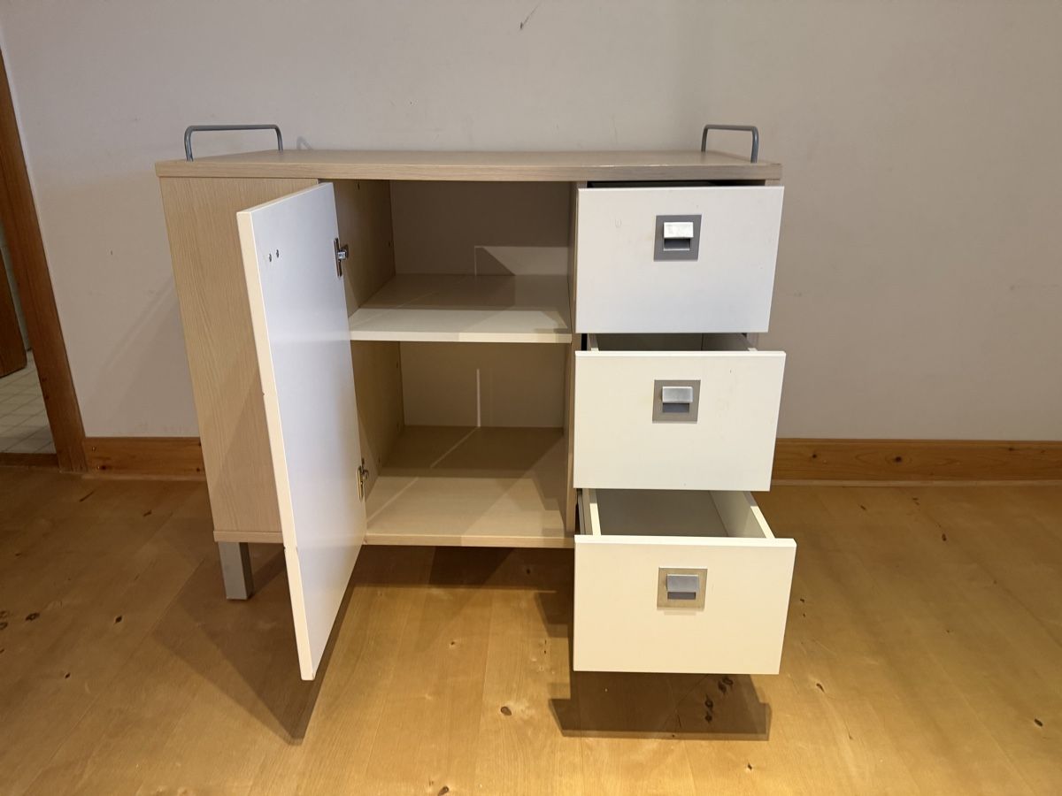 Tables à langer & accessoires: Wickeltisch – D'occasion à Thalheim an der Thur par schubiflo 5