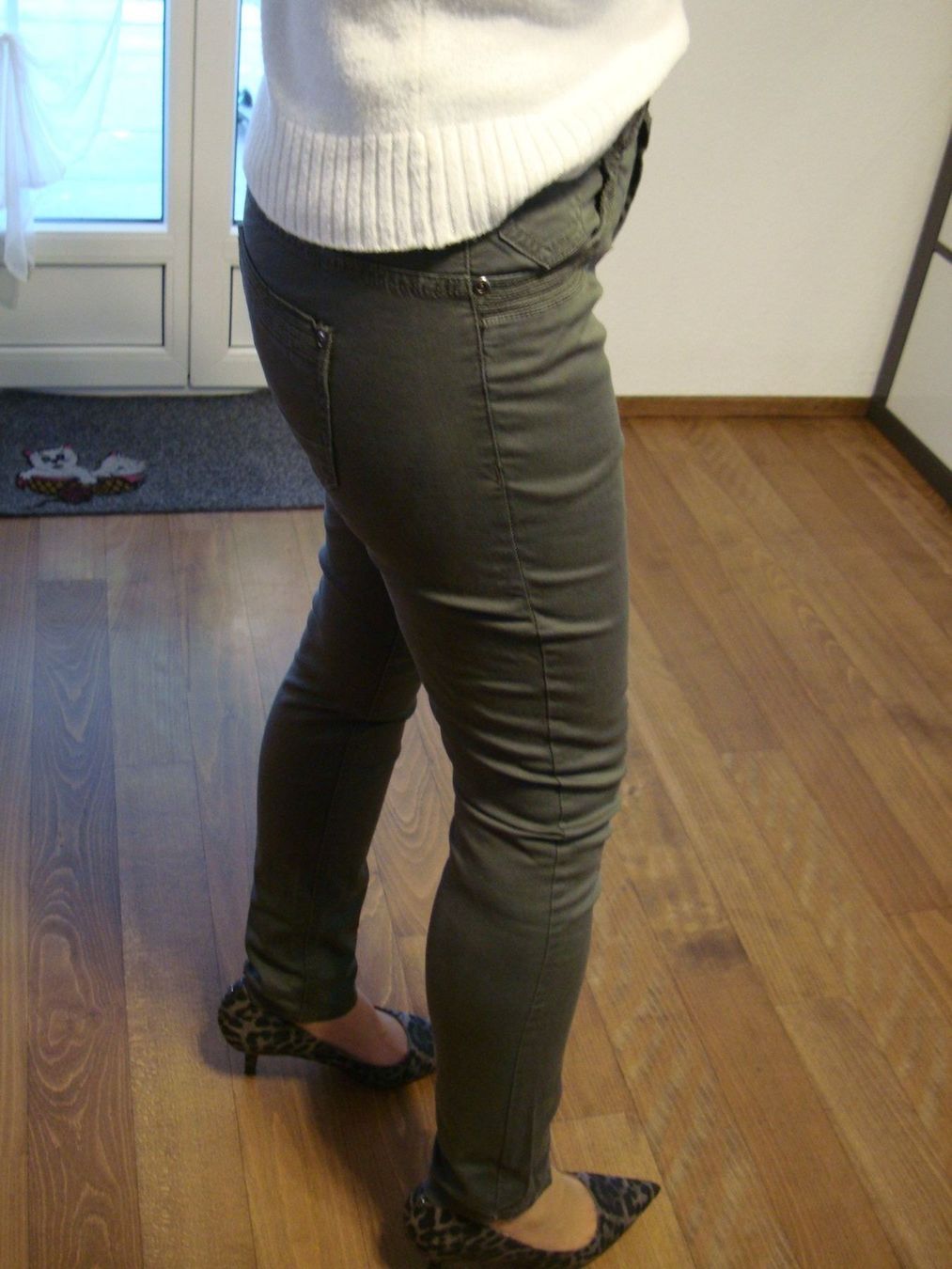 Hosen: Hose Oliv Gr. 36 – Gebraucht aus Mosnang von zwasli03 1