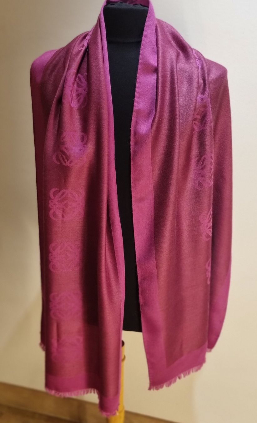 Loewe Foulard & Sciarpe: LOEWE Echarpe / étole femme – Usato da Borex venduto da mab_28bf 5