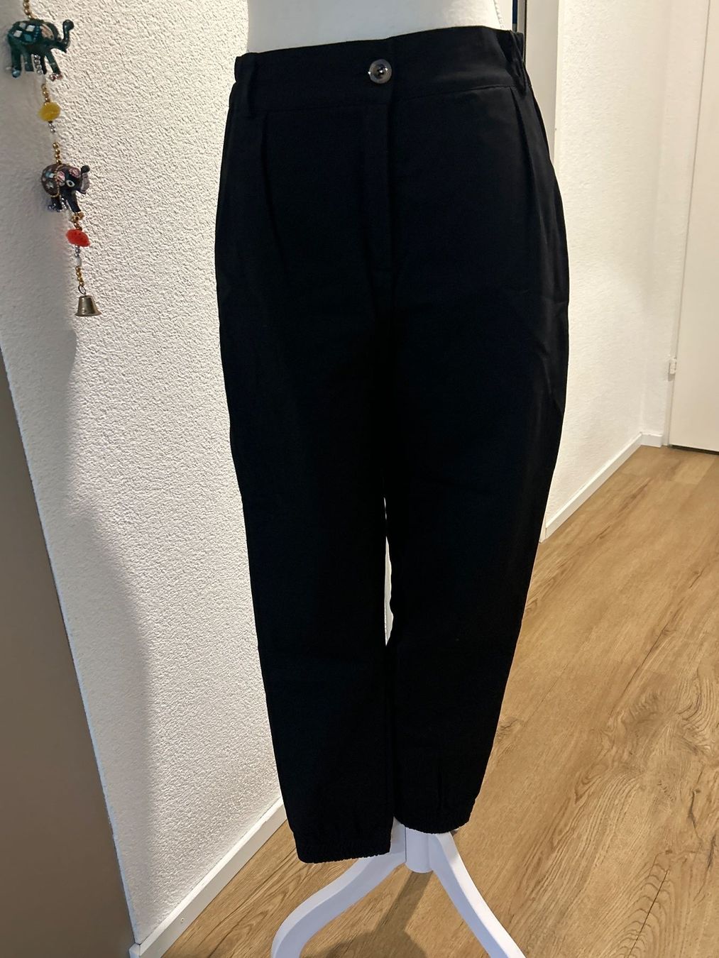 Pantalons: Freizeithose schwarz Gr. S – Neuf (Voir description) à Brunnen par Nala2929 4
