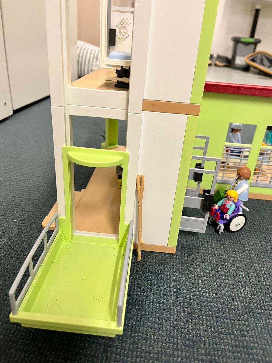 Playmobil Giocattoli: Playmobil Krankenhaus – Usato da Rickenbach LU venduto da Haefliger03 1