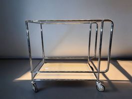 USM / Architektur auf Rollen  Barwagen aus Glas & Chrom