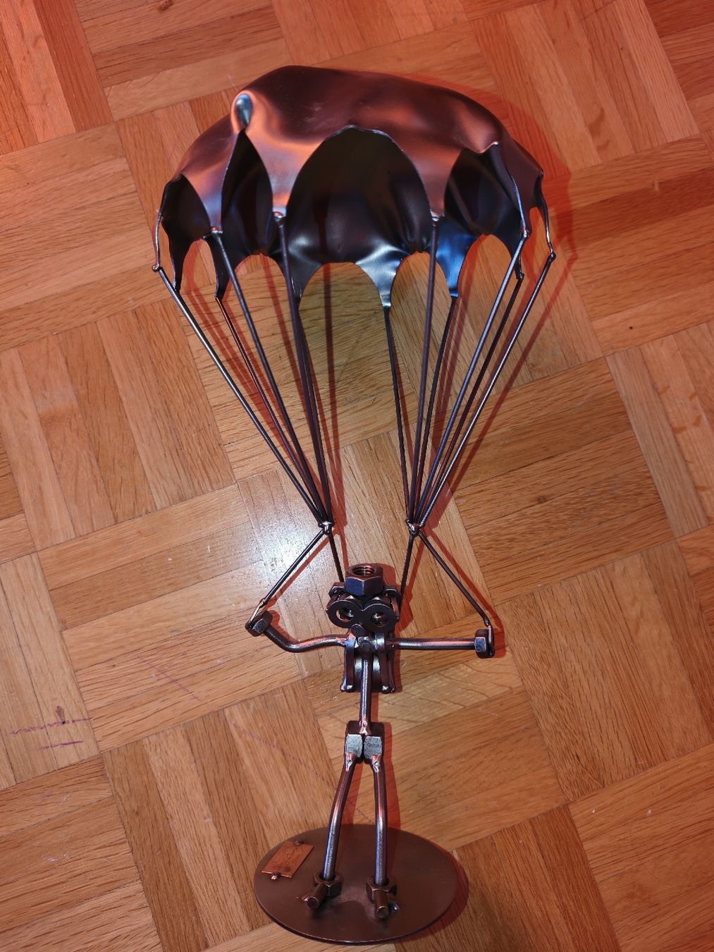 Alle Dekorationen: Deco Fallschirmspringer aus Eisenwaren – Neu (gemäss Beschreibung) aus Degersheim von Browmore 1