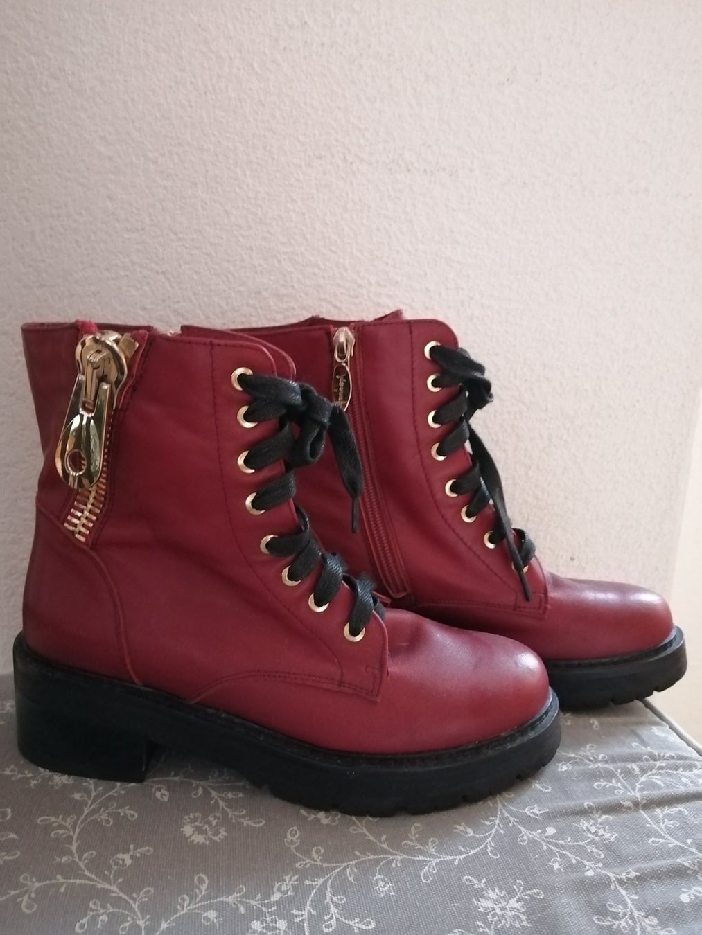 Damenschuhe: Damenstiefel aus echtem Leder size 35 – Gebraucht aus Buchrain von nat_pl5p
