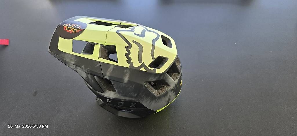 Caschi: Kindervelohelm FOX – Usato da Frasnacht venduto da Sapollo 9