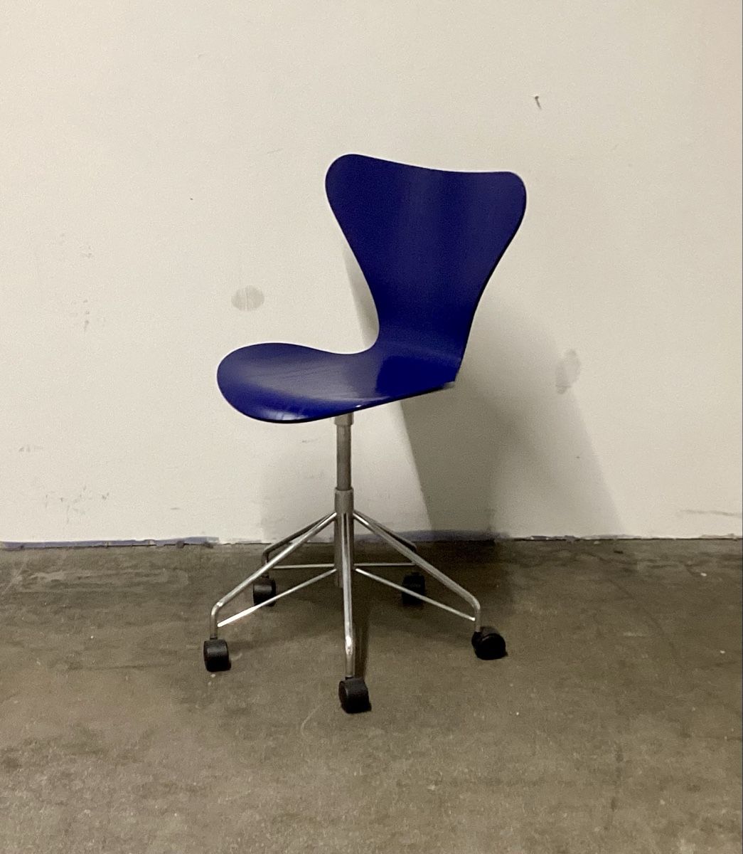 Fritz Hansen Stühle: Originaler Bürostuhl Arne Jacobsen – Gebraucht aus Burgdorf von swintila 3