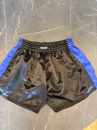 KWON Muay Thai Shorts schwarz/blau Grösse L