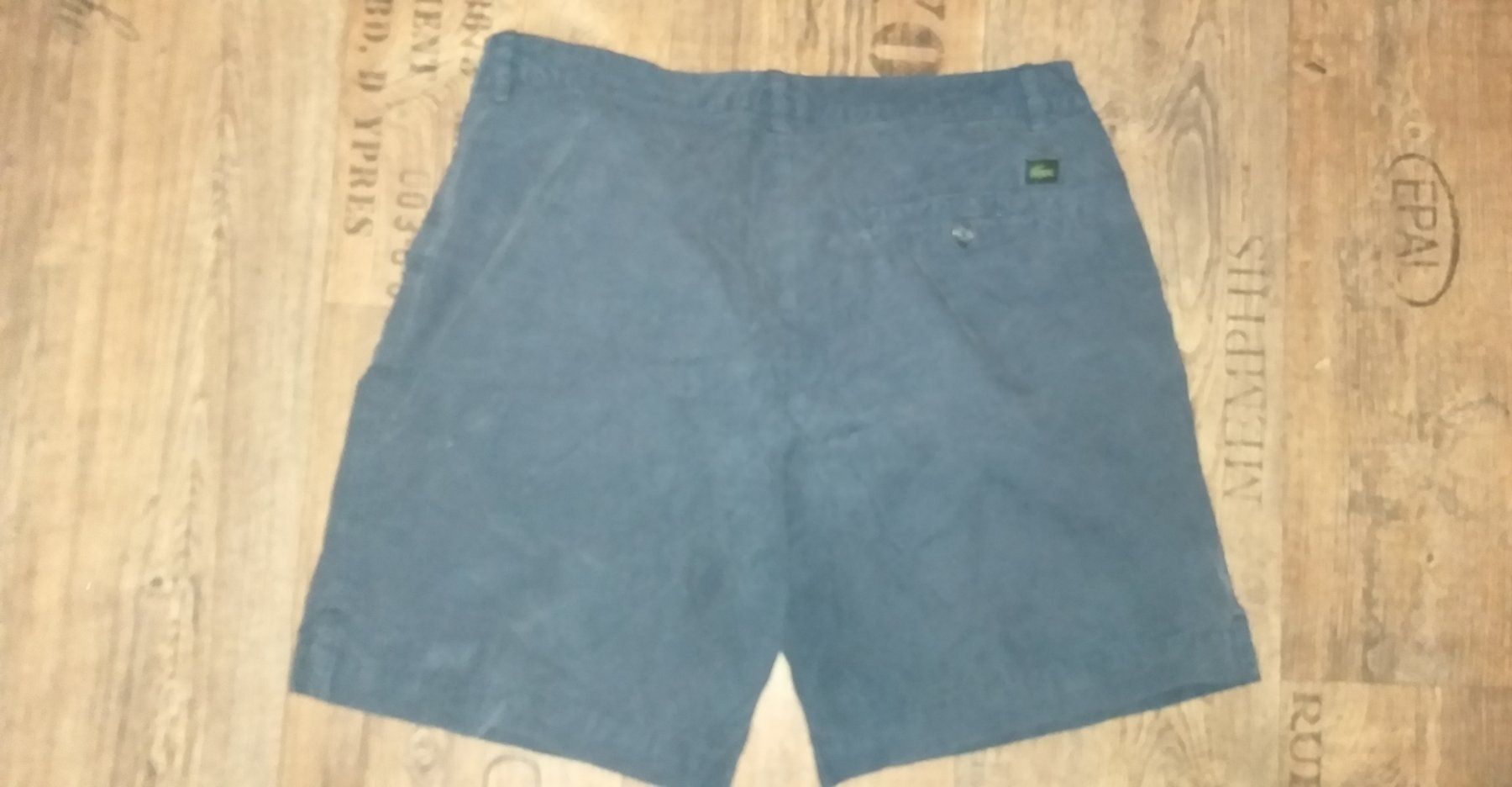 Lacoste Hosen: Short LACOSTE     Taille/Grosse 38 ( 40 FR) – Gebraucht aus Cossonay-ville von Super-Price-Quality 2
