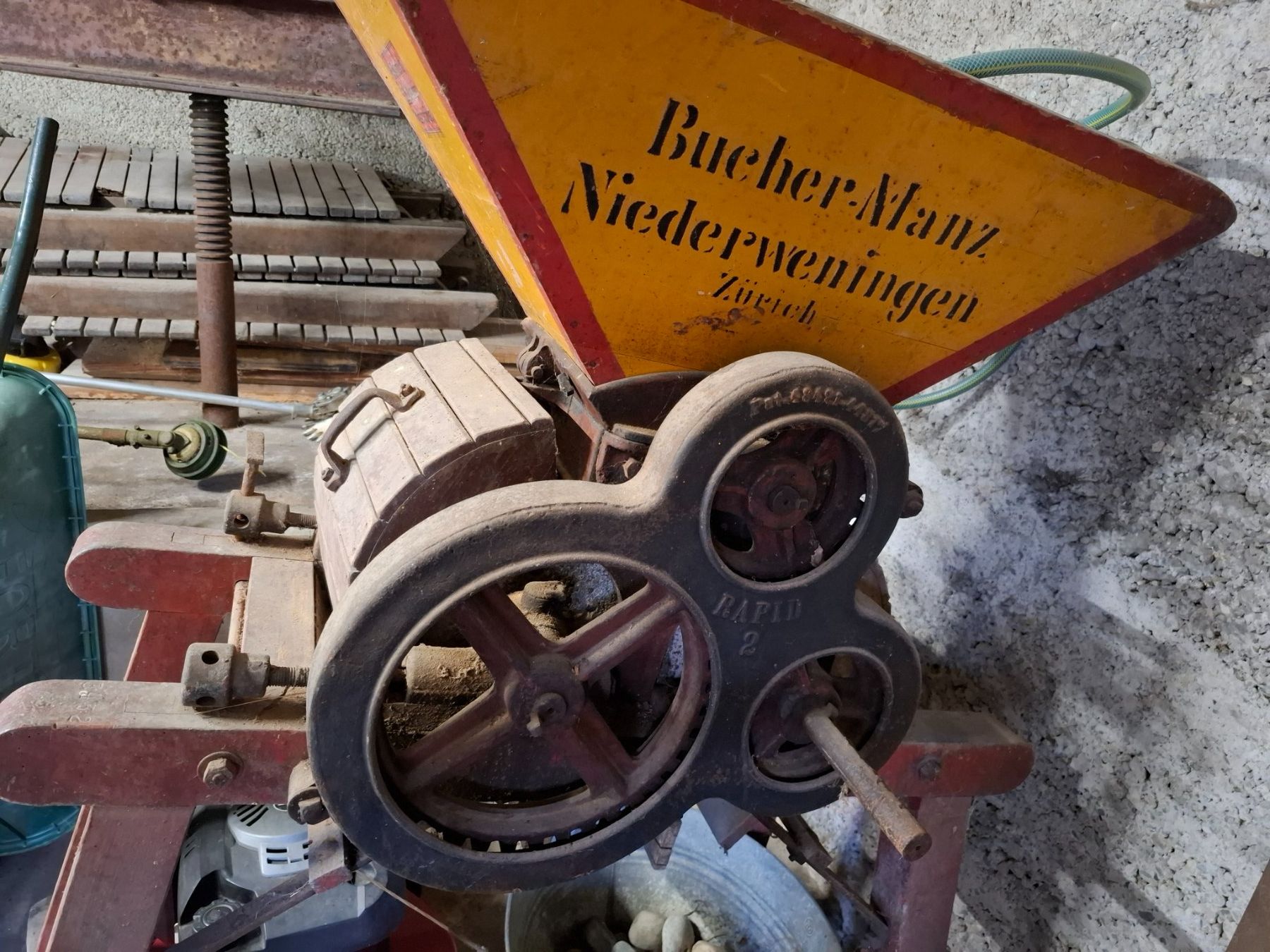 Bucher Tutte le macchine: Räben-Obstmühle Bucher-Manz – Usato da Hagenbuch ZH venduto da fanny021 2